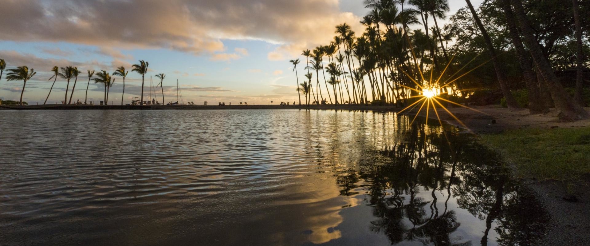 What is the Average Temperature on Oahu Farmlands?